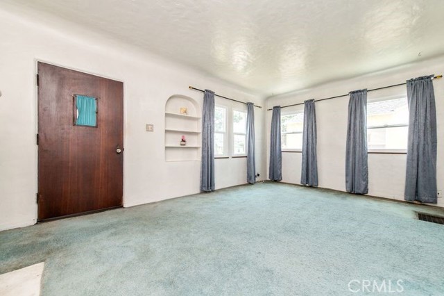 329 N Bushnell Avenue, Alhambra CA: https://media.crmls.org/medias/2c085691-9843-41e6-b27b-46678c2fc6e6.jpg