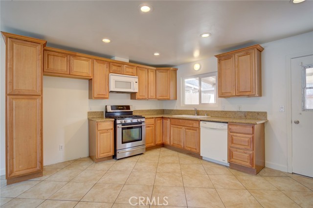 Detail Gallery Image 10 of 40 For 1234 (Unit B) Seabright, Grover Beach,  CA 93433 - 2 Beds | 1 Baths