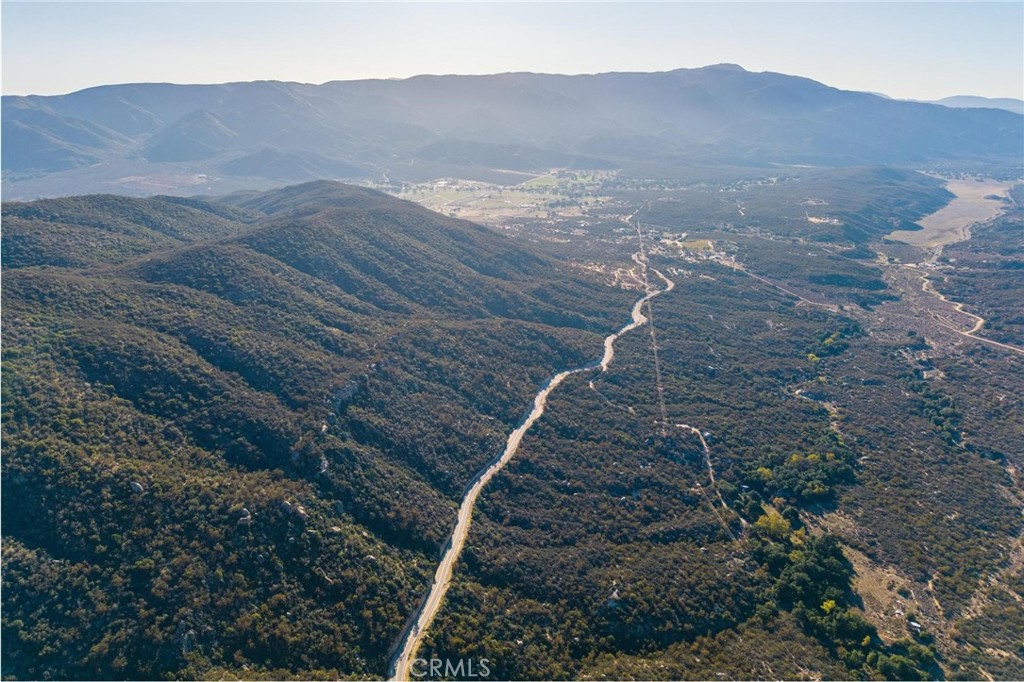 https://media.crmls.org/medias/2c08cd20-3e48-448d-a9ca-7f0ee27eef40.jpg?preset=X-Large