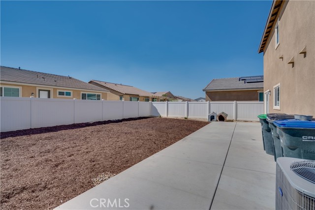 1963 Old Steel Way, Hemet CA: https://media.crmls.org/medias/2c094cf4-fcd7-4fc9-aec6-58bef768a7b7.jpg