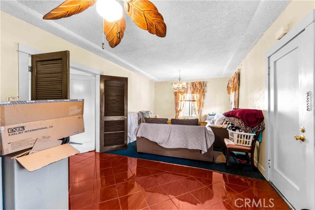 Detail Gallery Image 10 of 21 For 939 E 88th Pl, Los Angeles,  CA 90002 - 2 Beds | 1 Baths