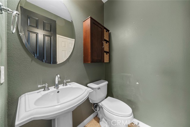 Detail Gallery Image 9 of 55 For 14584 Sleepy Creek Dr, Corona,  CA 92880 - 6 Beds | 3/1 Baths