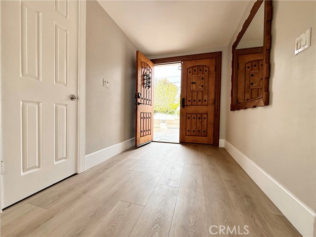 Detail Gallery Image 12 of 73 For 24204 Calvert, Woodland Hills,  CA 91367 - 6 Beds | 3 Baths