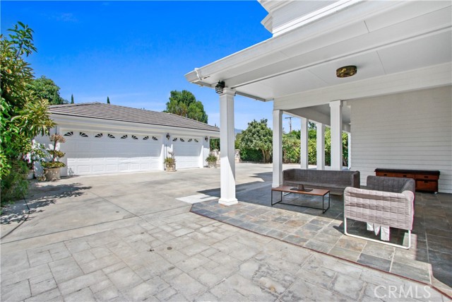1117 Encanto Drive, Arcadia CA: https://media.crmls.org/medias/2c0b0d60-9ace-4d1f-82d2-3ac3e86c2c6b.jpg