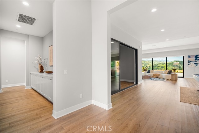 Detail Gallery Image 5 of 55 For 12043 Red Hawk Lane, Porter Ranch,  CA 91326 - 4 Beds | 4/1 Baths