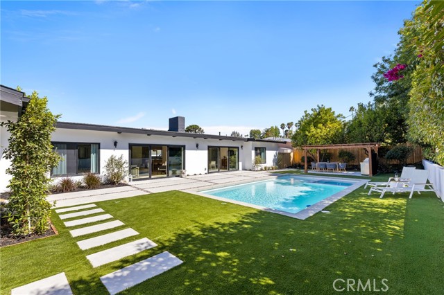 6009 Neddy Avenue, Woodland Hills CA: https://media.crmls.org/medias/2c0b4b2a-3913-4223-b060-3ef0983b2964.jpg