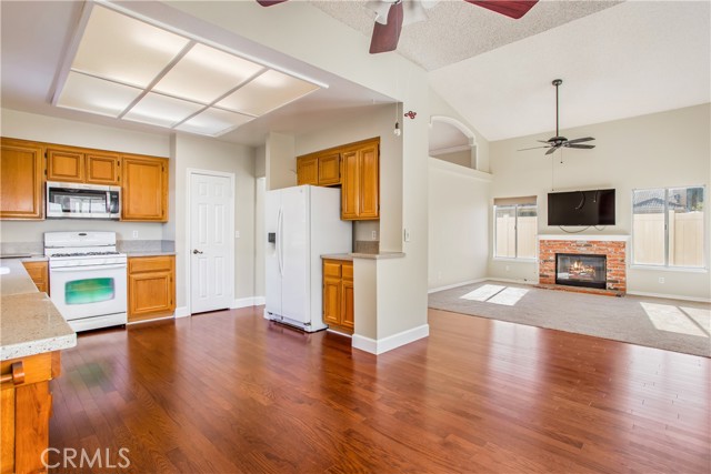 769 Amber Sky Street, Banning CA: https://media.crmls.org/medias/2c0bbc1d-858e-41fc-a060-9bfca69fffe4.jpg