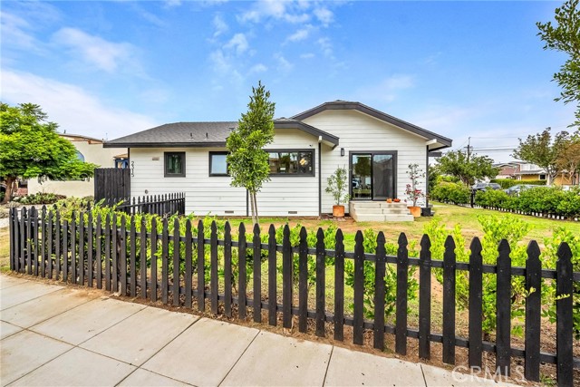 Front Image Thumbnail for CRSB25238343