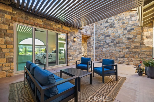41783 Valencia Way, Temecula CA: https://media.crmls.org/medias/2c0c5ad9-f6b9-4a7f-9a7b-d82d733a7083.jpg