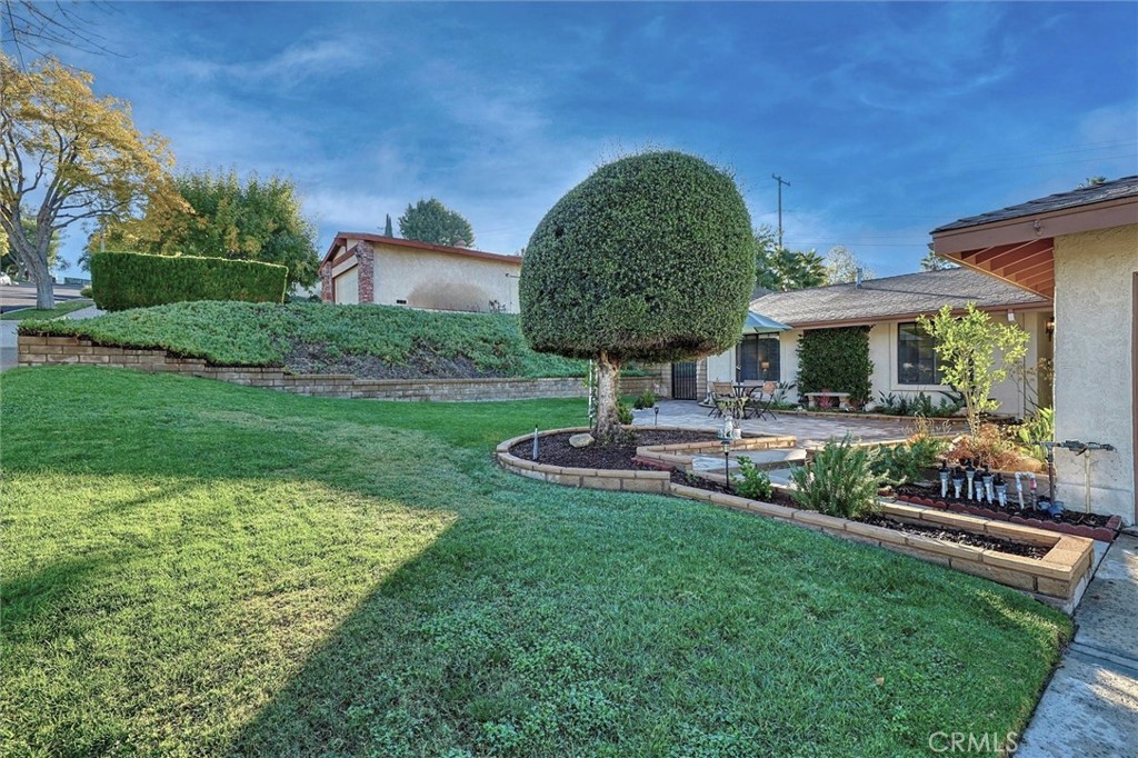 MLS #OC25261411 image #24