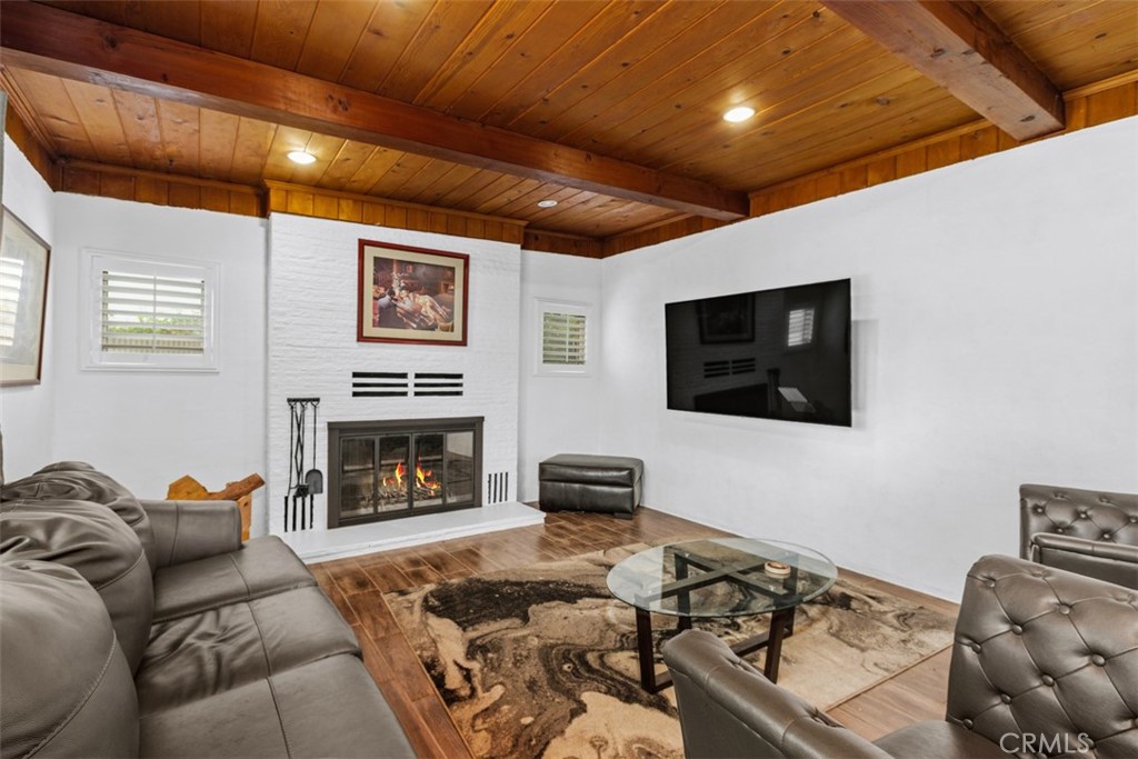 MLS #CV25237928 image #5