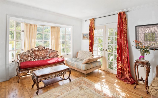 Detail Gallery Image 7 of 19 For 507 W Rustic Rd., Santa Monica,  CA 90402 - 3 Beds | 2/1 Baths