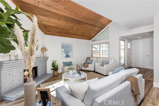 Detail Gallery Image 1 of 1 For 2502 Voorhees, Redondo Beach,  CA 90278 - 3 Beds | 2 Baths