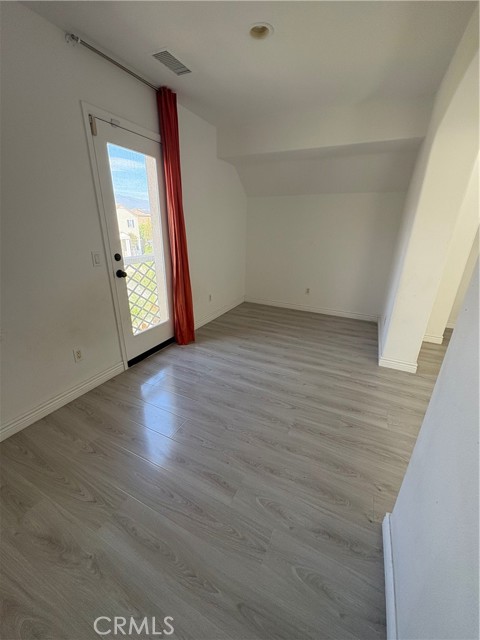 Detail Gallery Image 20 of 27 For 1324 S Swan Loop, Upland,  CA 91784 - 4 Beds | 3 Baths