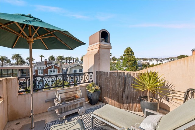 Detail Gallery Image 25 of 29 For 610 Marigold Ave, Corona Del Mar,  CA 92625 - 3 Beds | 3/1 Baths