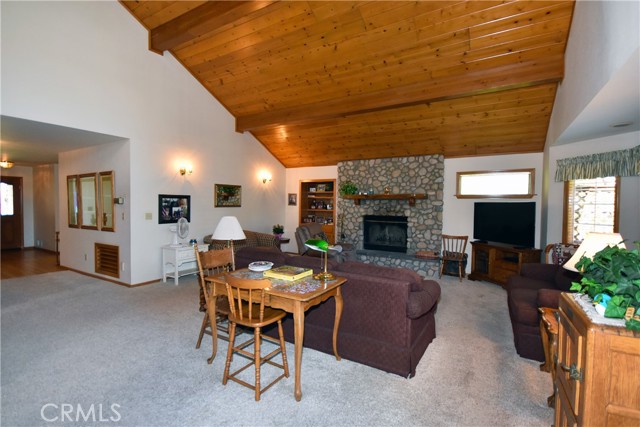 Detail Gallery Image 43 of 72 For 27547 W Shore Rd, Lake Arrowhead,  CA 92352 - 3 Beds | 3/1 Baths