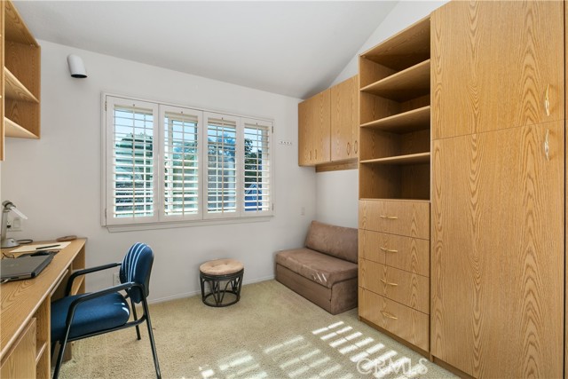 Detail Gallery Image 30 of 45 For 590 John K Dr #102,  Long Beach,  CA 90803 - 3 Beds | 2/1 Baths