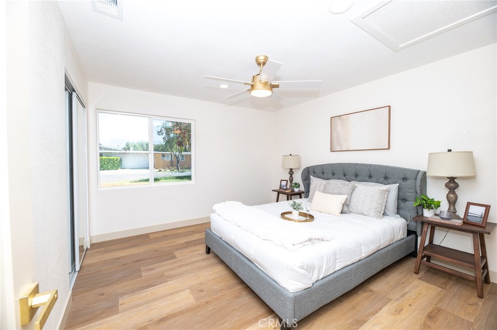https://media.crmls.org/medias/2c0f0a92-6d9d-4a37-a399-c41d22cc77cc.jpg?preset=X-Large
