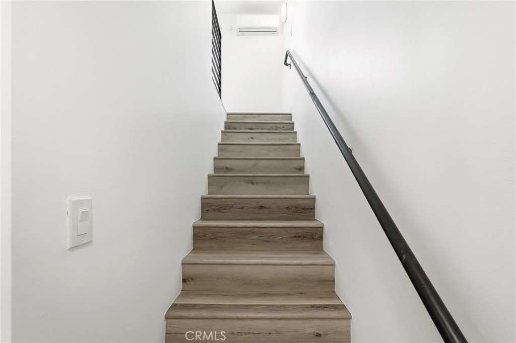 https://media.crmls.org/medias/2c0f9abc-6b58-4fd1-ad82-71135720430e.jpg?preset=X-Large