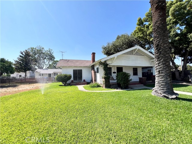 3855 Maine Avenue, Baldwin Park CA: https://media.crmls.org/medias/2c1045ed-6b6b-4b03-be40-355aa8619663.jpg