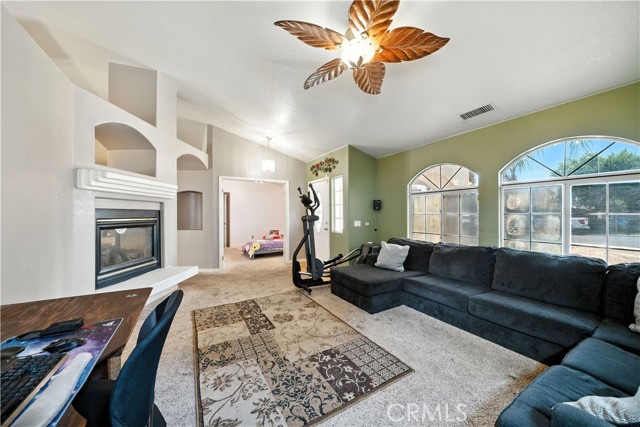 26583 June Way, Hemet CA: https://media.crmls.org/medias/2c11185c-ac05-4968-ae6e-c8d06d7abd22.jpg