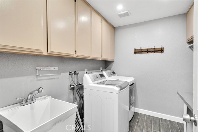 21978 Mojave Street, Apple Valley CA: https://media.crmls.org/medias/2c111b2a-f073-4962-90e7-141d70faa9a7.jpg