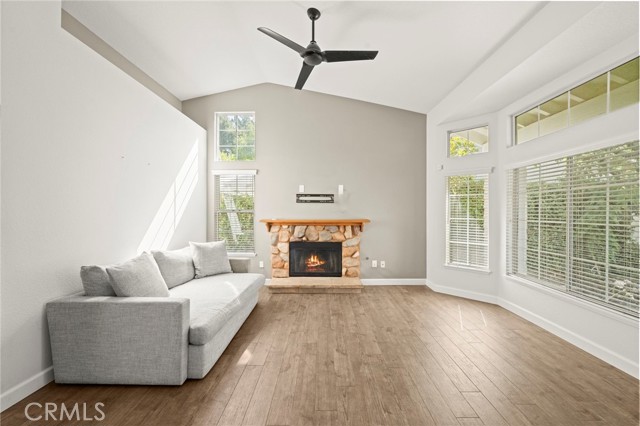 27054 Riversbridge Way, Valencia CA: https://media.crmls.org/medias/2c11a4f8-d3af-416c-b77c-9da1d7789b20.jpg