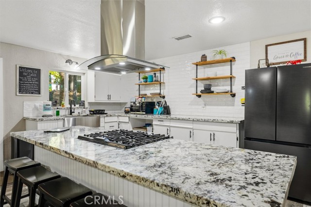 50740 Chu Ranch Road, Oakhurst CA: https://media.crmls.org/medias/2c126f1b-1ced-458b-a67f-e3450551de74.jpg