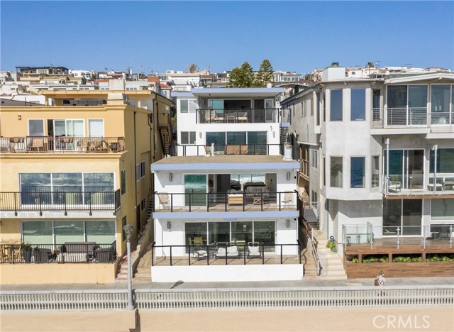 2208 The Strand, Manhattan Beach CA: https://media.crmls.org/medias/2c13a67f-dcf7-4493-8922-763b5172647d.jpg