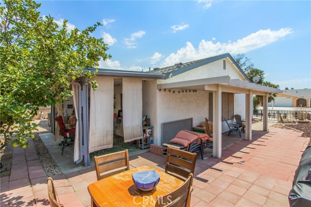 2307 El Toro Circle, Hemet CA: https://media.crmls.org/medias/2c13f0d6-b107-4fbf-bbd2-0ef07f0993ee.jpg