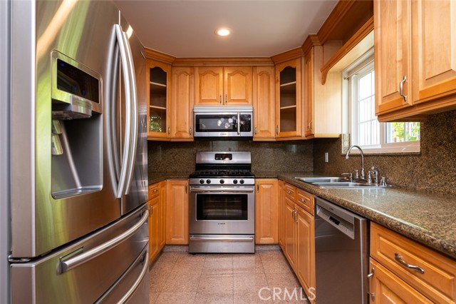 Detail Gallery Image 19 of 44 For 707 Raleigh St #5,  Glendale,  CA 91205 - 3 Beds | 3 Baths
