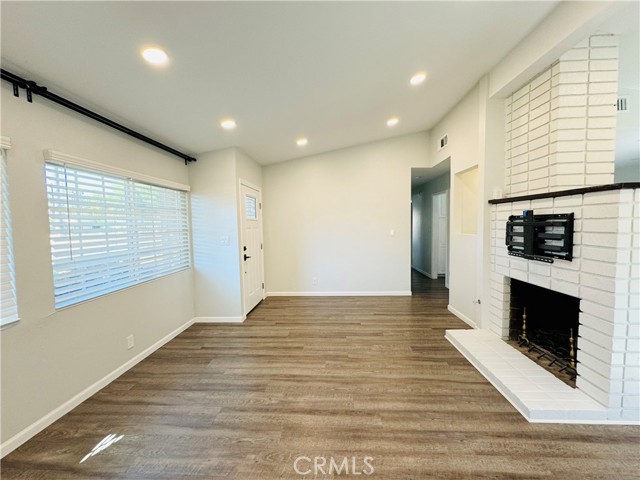 Detail Gallery Image 4 of 24 For 7320 Mclaren Ave, West Hills,  CA 91307 - 4 Beds | 2 Baths