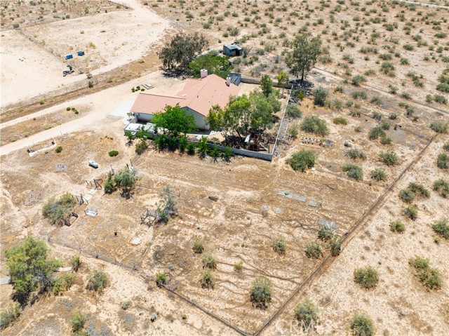 17157 Hacienda Boulevard, California City CA: https://media.crmls.org/medias/2c142ae0-0849-4760-b9dd-7c93366d2588.jpg