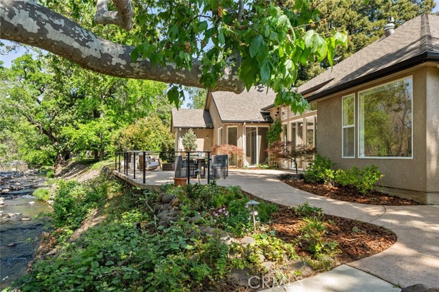 11 Sycamore Valley Road, Chico CA: https://media.crmls.org/medias/2c145f3d-e591-45c6-9a4a-282b26ee8c46.jpg