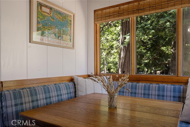 Detail Gallery Image 14 of 34 For 300 Terrace Rd, Lake Arrowhead,  CA 92352 - 2 Beds | 1/1 Baths