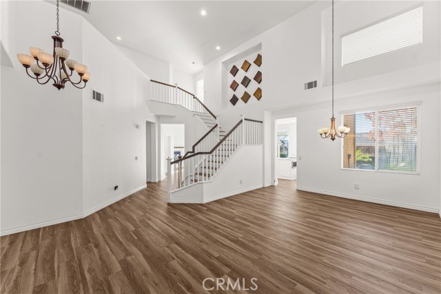 Detail Gallery Image 6 of 38 For 9749 Orange, Rancho Cucamonga,  CA 91737 - 4 Beds | 2/1 Baths