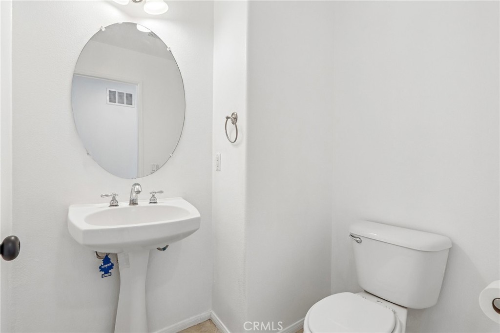 https://media.crmls.org/medias/2c14890a-df1f-4ab8-80d3-331c90527014.jpg?preset=X-Large