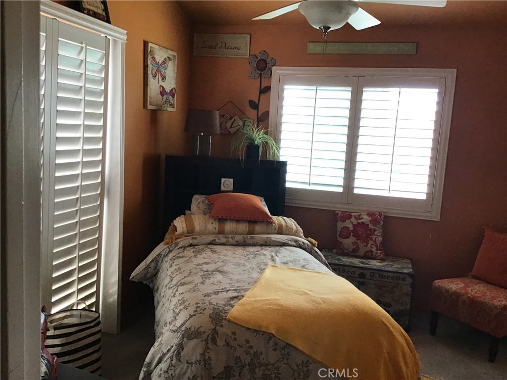 https://media.crmls.org/medias/2c154fcb-fc55-4988-b9fc-dcfdb71d1523.jpg?preset=X-Large