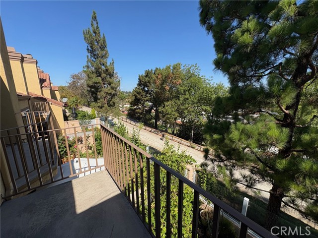 25 Via Falerno, Aliso Viejo CA: https://media.crmls.org/medias/2c156988-9aae-4d33-a66c-78dea0880f75.jpg
