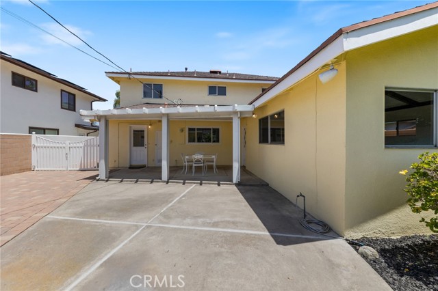 Detail Gallery Image 39 of 49 For 305 Robin Hood Ln, Costa Mesa,  CA 92627 - 5 Beds | 2/2 Baths