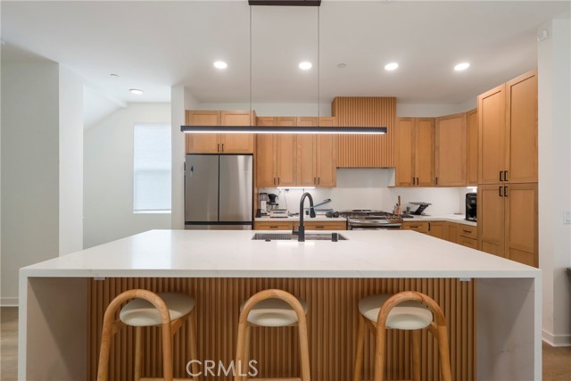 Detail Gallery Image 9 of 34 For 809 Brickyard Ln, Costa Mesa,  CA 92627 - 2 Beds | 2/2 Baths