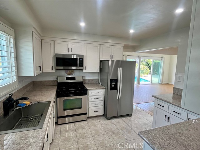 Detail Gallery Image 9 of 42 For 6666 Sedan, West Hills,  CA 91307 - 4 Beds | 2 Baths