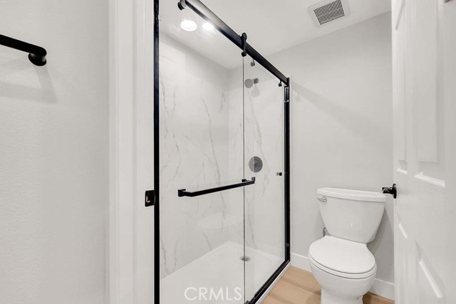 Detail Gallery Image 16 of 28 For 5500 Owensmouth Ave #128,  Woodland Hills,  CA 91367 - 2 Beds | 2 Baths