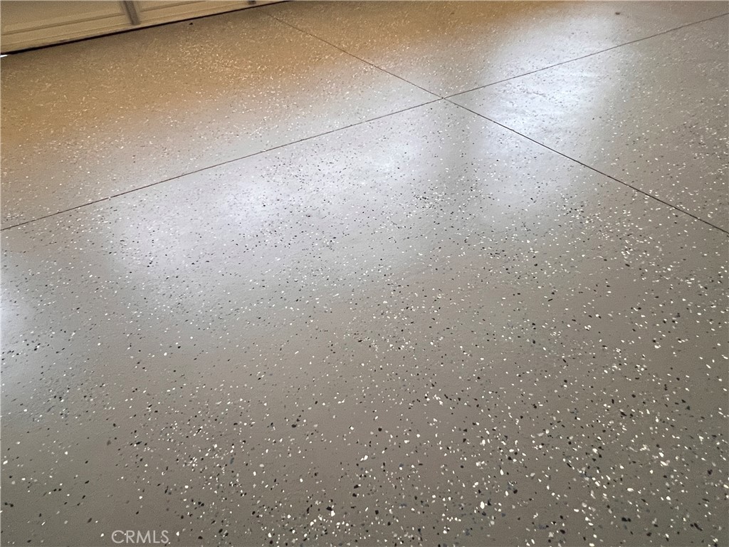 https://media.crmls.org/medias/2c1719aa-eec8-4f0c-b1f6-e7c3c7ff2b36.jpg?preset=X-Large