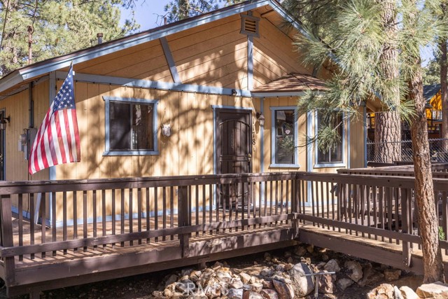 1178 Pine Ridge Lane, Big Bear City CA: https://media.crmls.org/medias/2c178a42-cc45-41fd-bcb0-1e3bbc5af8dd.jpg