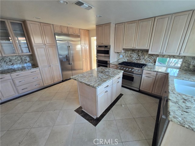 Detail Gallery Image 4 of 31 For 18 Laconia, Irvine,  CA 92614 - 3 Beds | 2/1 Baths