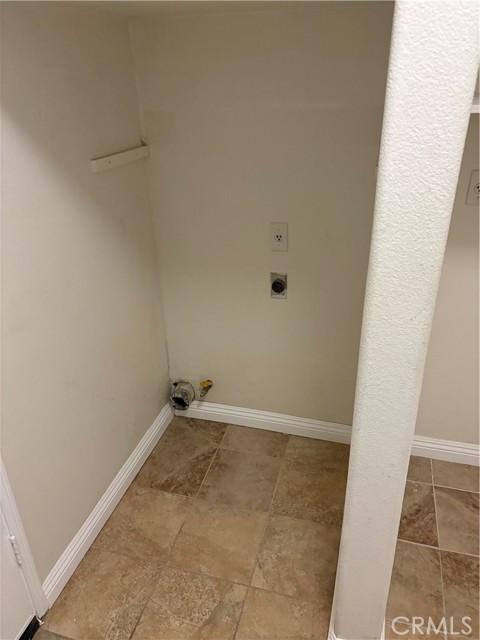 Detail Gallery Image 16 of 38 For 14403 Autumn Hill, Chino Hills,  CA 91709 - 4 Beds | 2/1 Baths