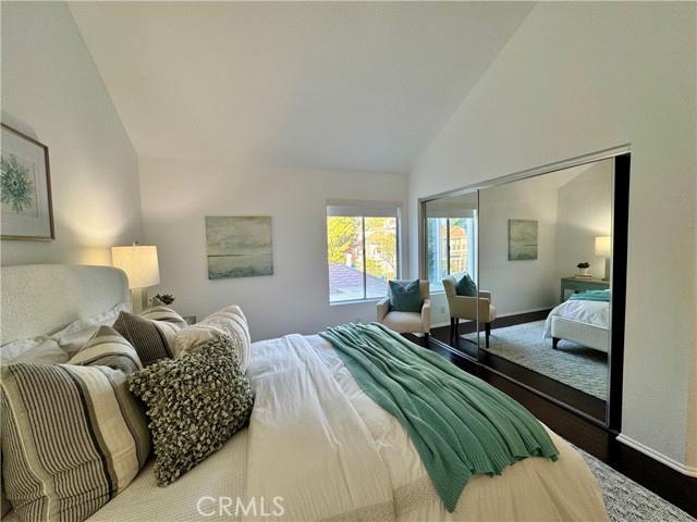 Detail Gallery Image 8 of 21 For 182 Westport, Newport Beach,  CA 92660 - 2 Beds | 2 Baths