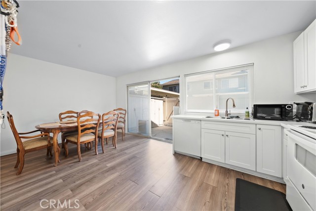 Detail Gallery Image 8 of 29 For 2680 La Paloma Cir, Thousand Oaks,  CA 91360 - 2 Beds | 1/1 Baths