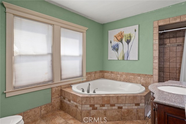 1225 Floral Avenue, Oroville CA: https://media.crmls.org/medias/2c1ab7b0-b133-44eb-9cf0-3005a58bb422.jpg